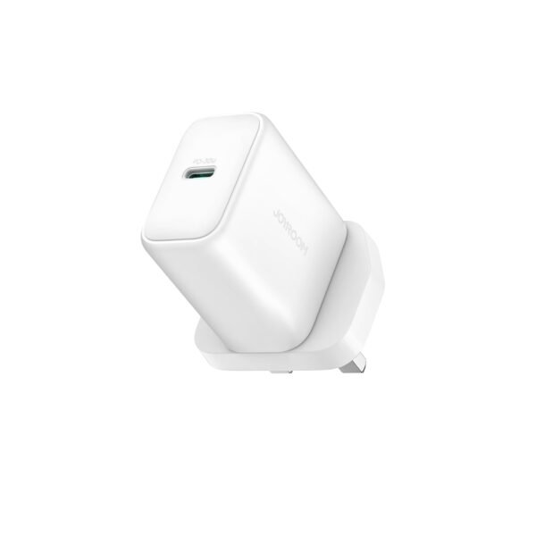 joyroom-jr-tcf24-30w-pd-charger-uk-white JOYROOM JR-TCF24 30W USB-C PD charger white UK Type-G plug
